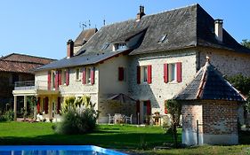 Au Clos Du Cele
